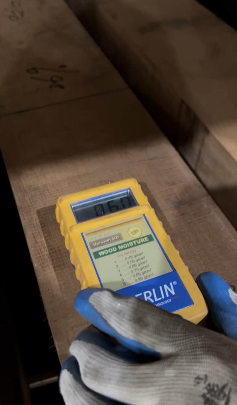 Contenido de humedad de la madera Cómo medir y controlar el contenido de humedad de la madera: Manual paso a paso para carpinteros medición del contenido de humedad de la madera
